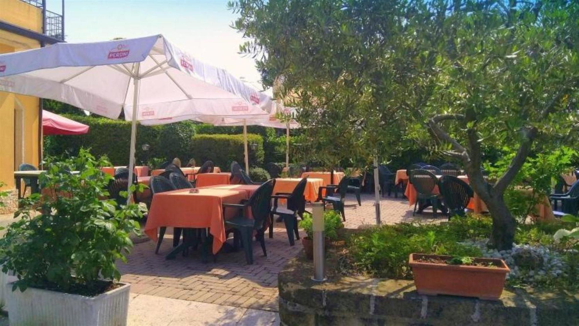 Апартаменты Casa Sant Elena Id15675 Пескьера-дель-Гарда Экстерьер фото