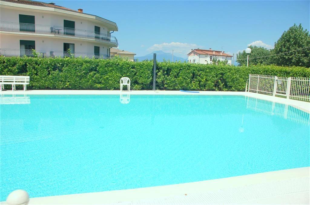 Апартаменты Casa Sant Elena Id15675 Пескьера-дель-Гарда Экстерьер фото